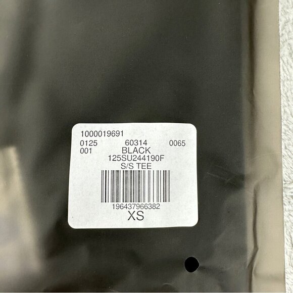 Essentials Fog Fear of God Men's Size XS NWT Oversized Black 100% Cotton T-Shirt - Picture 7 of 16